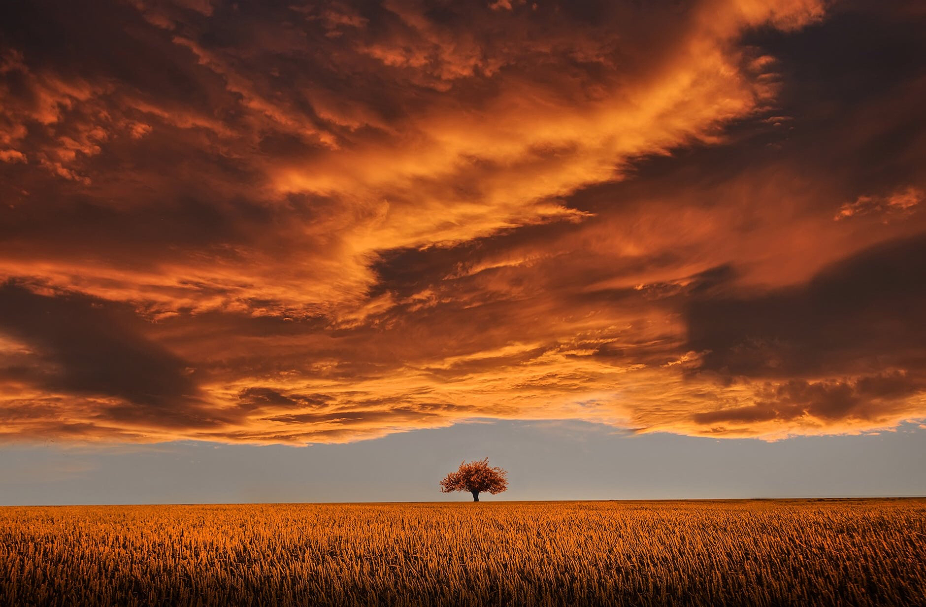 amazing-beautiful-breathtaking-clouds